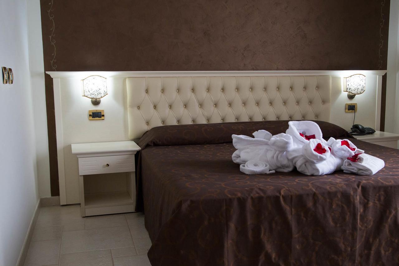 Hotel Madonna Delle Grazie Ceglie Messapica Luaran gambar