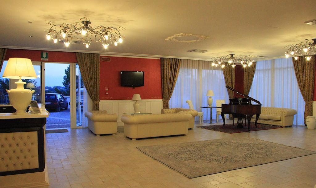 Hotel Madonna Delle Grazie Ceglie Messapica Luaran gambar